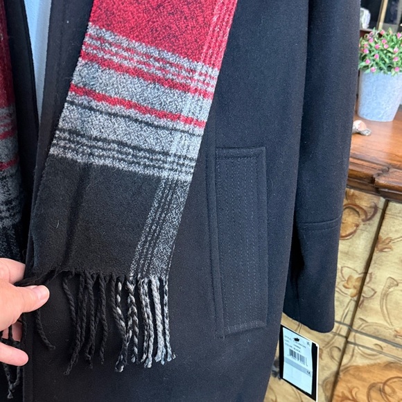 London Fog Black Wool Blend Pea Coat with Red and Gray Scarf - Picture 7 of 16